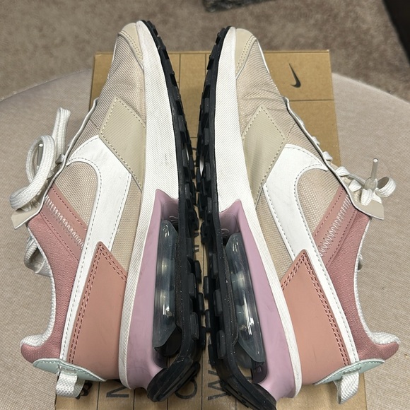 Nike Women’s Air Max Pre-Day size 6.5 - Picture 8 of 13